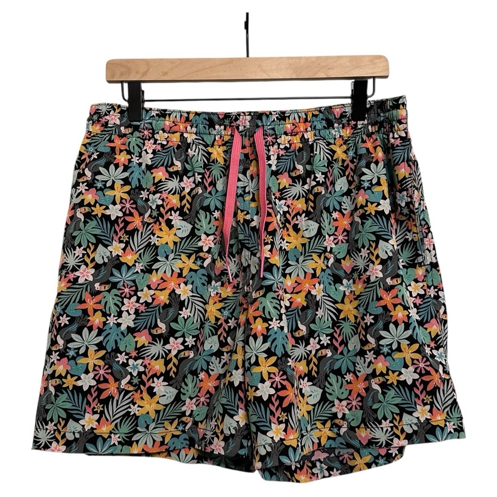 Chubbies Men's Swim Trunks Shorts, Size XL, 5.5" Inseam, Tropical Toucans, Lined
